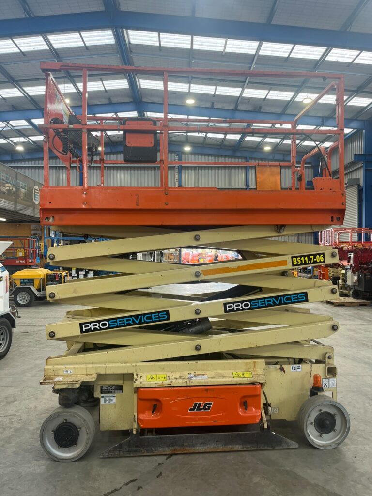 JLG 3246ES | Battery Scissor Lift